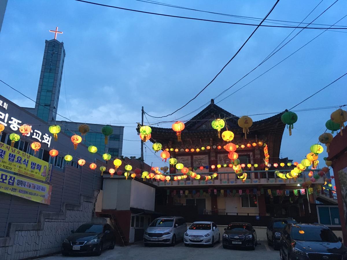 Busan Backpackers Exterior photo